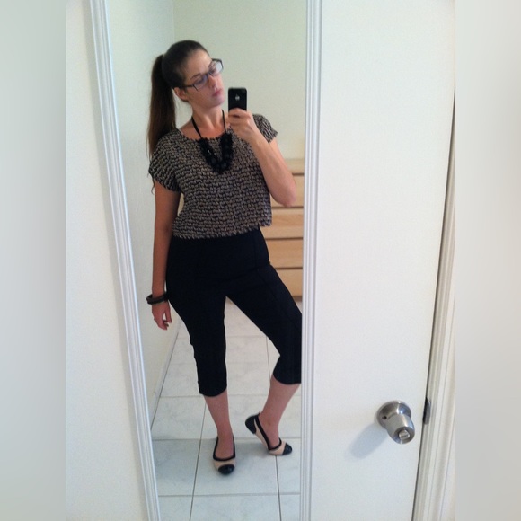 forest animals crop top with tulip back - Picture 6 of 9